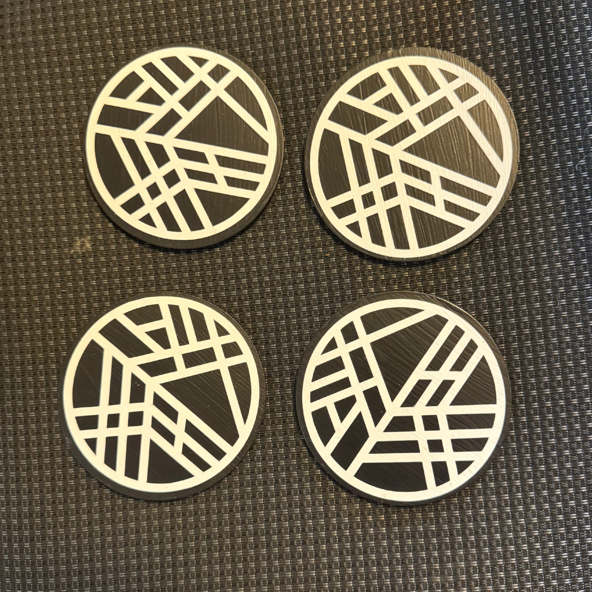 Modern Lines – Round Geometric Coasters (Set of 4)